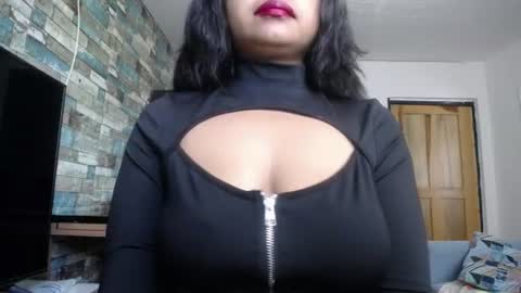 Nicole online show from June 12, 4:04 pm