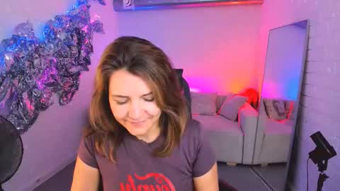 nicolehits online show from September 30, 9:37 am