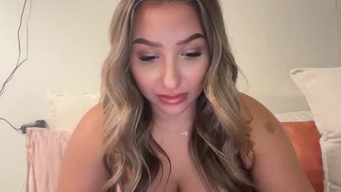 nicolelovesyou444 online show from November 6, 5:13 am