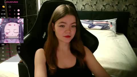 NicoleMeew online show from December 18, 6:57 pm