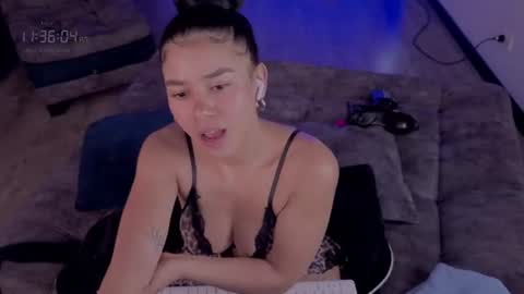 Nicoll  Independent model online show from July 25, 4:36 pm