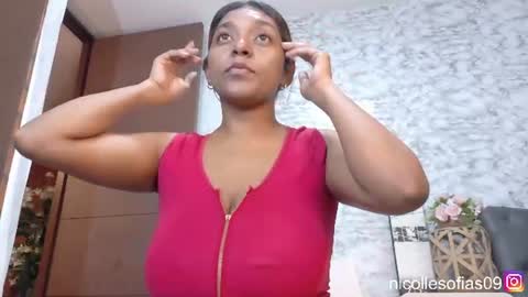 nicolle4 online show from July 19, 2:25 am