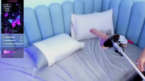 Nicolle online show from February 16, 7:52 am