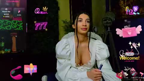 Nicolle online show from July 25, 7:59 am