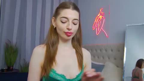 NicolRos online show from June 13, 2:58 pm