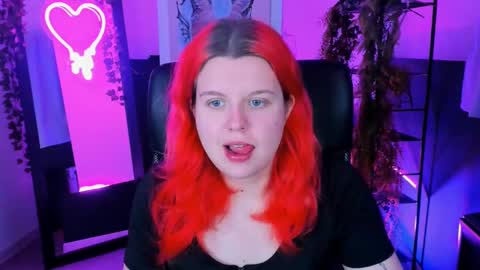 Snapshot of nielletablossom chatting on February 2, 5:10 am Nellie online show from February 2, 5:10 am