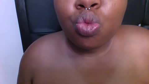 Snapshot of nighty_desire chatting on October 12, 11:40 pm Nighty Desire online show from October 12, 11:40 pm