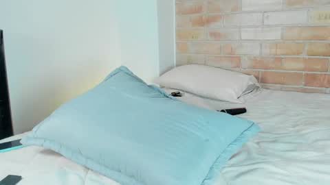 Niicole online show from July 11, 1:05 am
