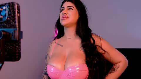 Niinarosee online show from July 10, 5:46 pm