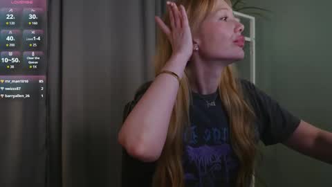 LIana online show from May 1, 10:57 pm