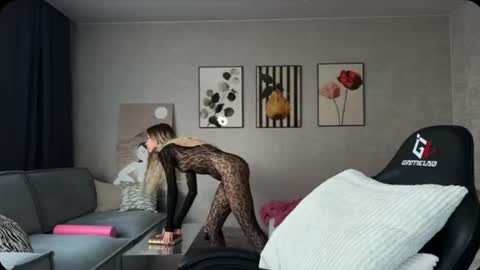Russian sweet baby online show from August 8, 4:15 pm