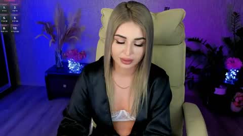 NikaStill  online show from June 5, 9:32 pm