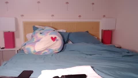 nikayasworld online show from September 27, 8:10 am