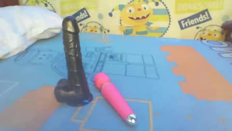 niki303424 online show from March 17, 5:22 am