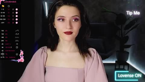 Snapshot of niki_cutes chatting on February 16, 1:27 am niki_cutes online show from February 16, 1:27 am