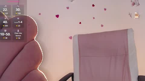Snapshot of nikibrice chatting on March 8, 7:07 pm online show from March 8, 7:07 pm