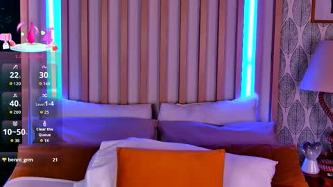 Nikki online show from March 15, 6:04 am