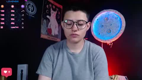Nikky online show from August 4, 1:28 pm