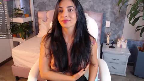 Snapshot of niko_robin04 chatting on October 6, 8:46 pm Niko Robin online show from October 6, 8:46 pm