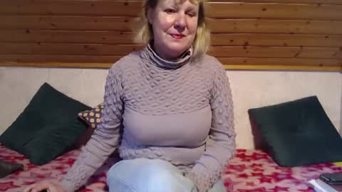 Snapshot of nikole111 chatting on January 18, 11:00 am Nikole1 online show from January 18, 11:00 am
