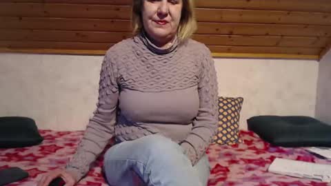 Snapshot of nikole111 chatting on January 10, 10:28 am Nikole1 online show from January 10, 10:28 am
