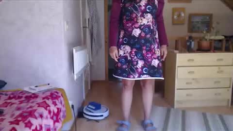 Nikole1 online show from May 1, 10:40 am