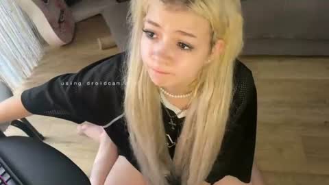 nikoli_naw online show from July 22, 1:39 am