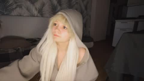 nikoli_naw online show from April 30, 8:57 pm