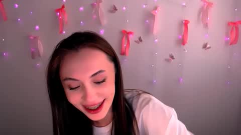 nikonara_ online show from May 4, 11:25 am
