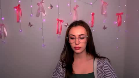 nikonara_ online show from April 28, 2:21 pm