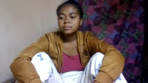 nilah online show from June 11, 4:09 am