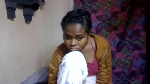 nilah online show from June 12, 6:43 am
