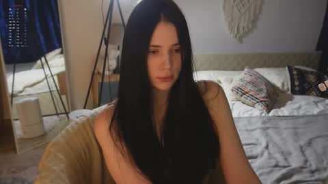 Jennet online show from November 3, 5:06 pm