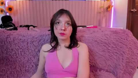 nina_ford_ online show from June 18, 9:14 am