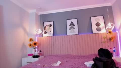 nina_ford_ online show from July 3, 3:23 am