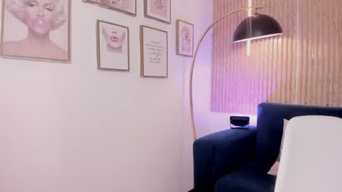 nina_voss online show from July 11, 8:42 pm