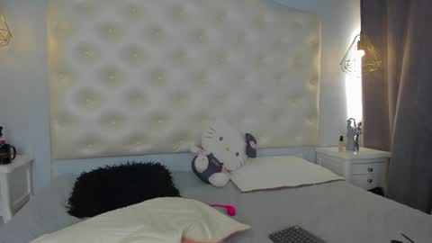 Nina  online show from June 30, 1:10 pm