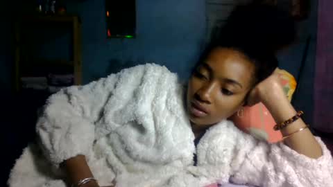 ninaeaa online show from July 28, 8:52 pm