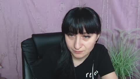 ninaflawlees online show from May 6, 12:09 pm