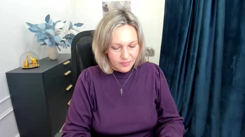 Snapshot of ninastarle chatting on October 11, 6:18 am ninastarle online show from October 11, 6:18 am