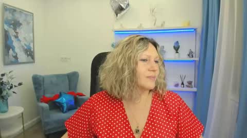 ninastarle online show from April 29, 11:24 am