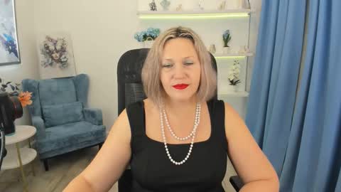 ninastarle online show from November 23, 11:45 am