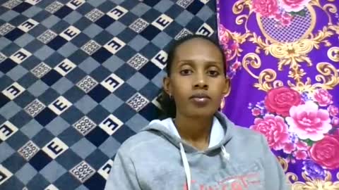 ninie246746 online show from June 29, 10:37 am