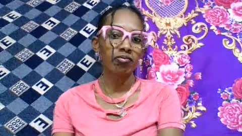 ninie246746 online show from July 7, 7:23 am