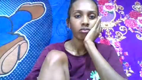 ninie246746 online show from July 20, 1:46 pm