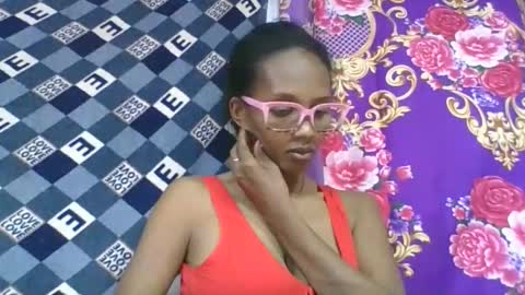 ninie246746 online show from April 27, 4:04 pm