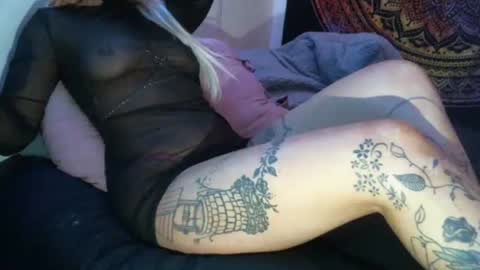 Leah online show from December 16, 10:08 am