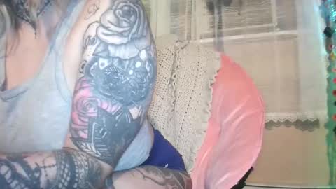 Leah online show from December 3, 2:14 am