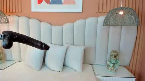 Noa online show from November 16, 3:08 am