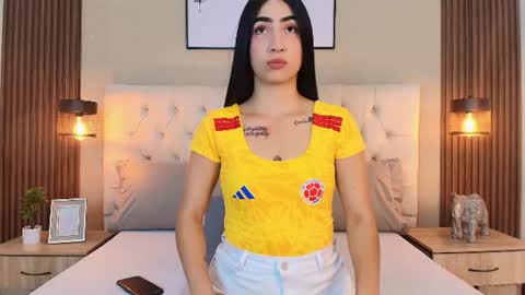 NATHALIA MORENO online show from July 3, 12:22 pm